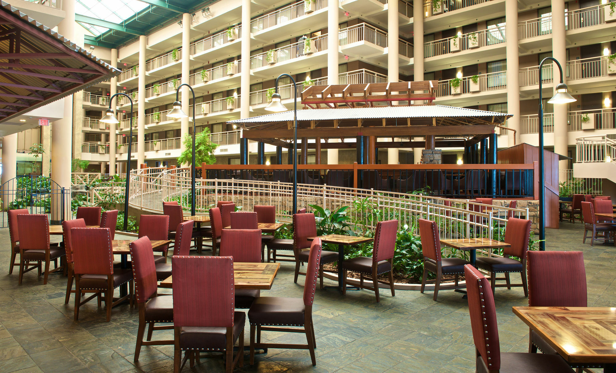 فندق شرق سيراكيوزفي  أجنحة إمباسي، سيراكيوز المظهر الخارجي الصورة